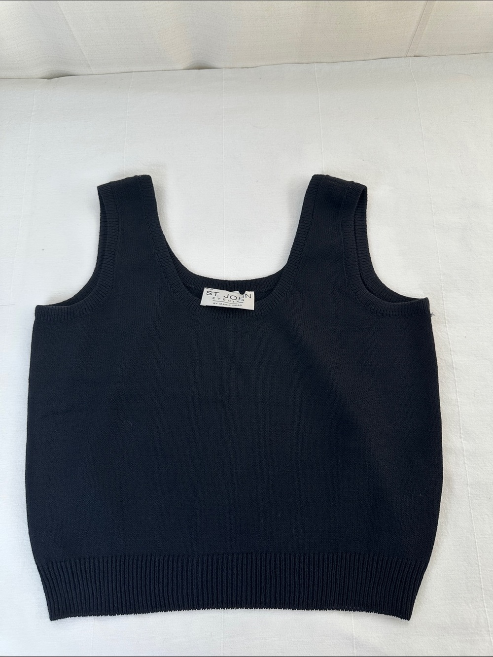 St. John Black knitted Sweater Vest
